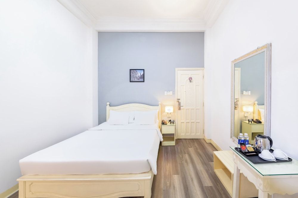 A25 Hotel - 35 Mac Thi Buoi Standard Double Room 2