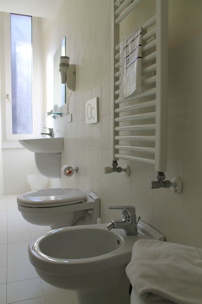 Hotel Bernina Standard Twin Room, 2 Twin Beds 15