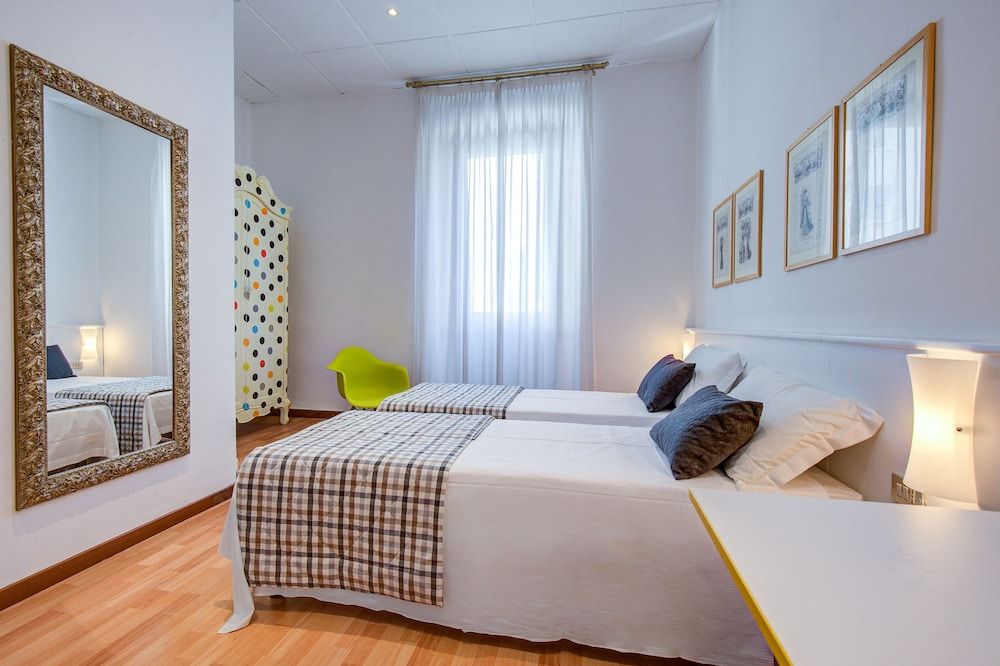 Hotel Bernina Standard Twin Room, 2 Twin Beds 8