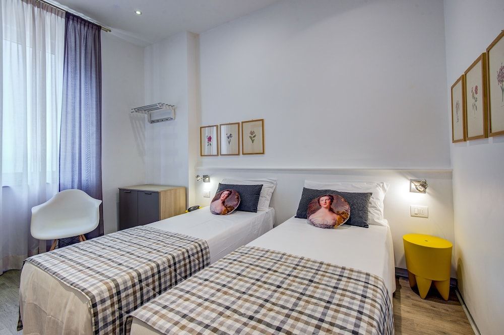 Hotel Bernina Standard Twin Room, 2 Twin Beds 6