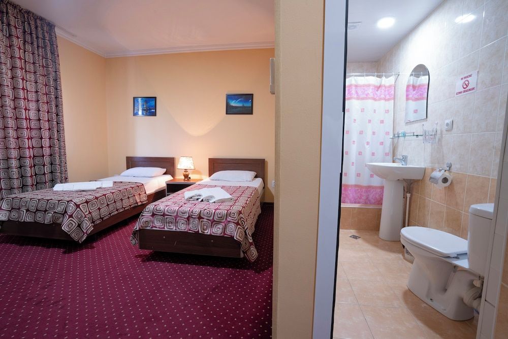 Rohat Hotel Standard Twin Room 4