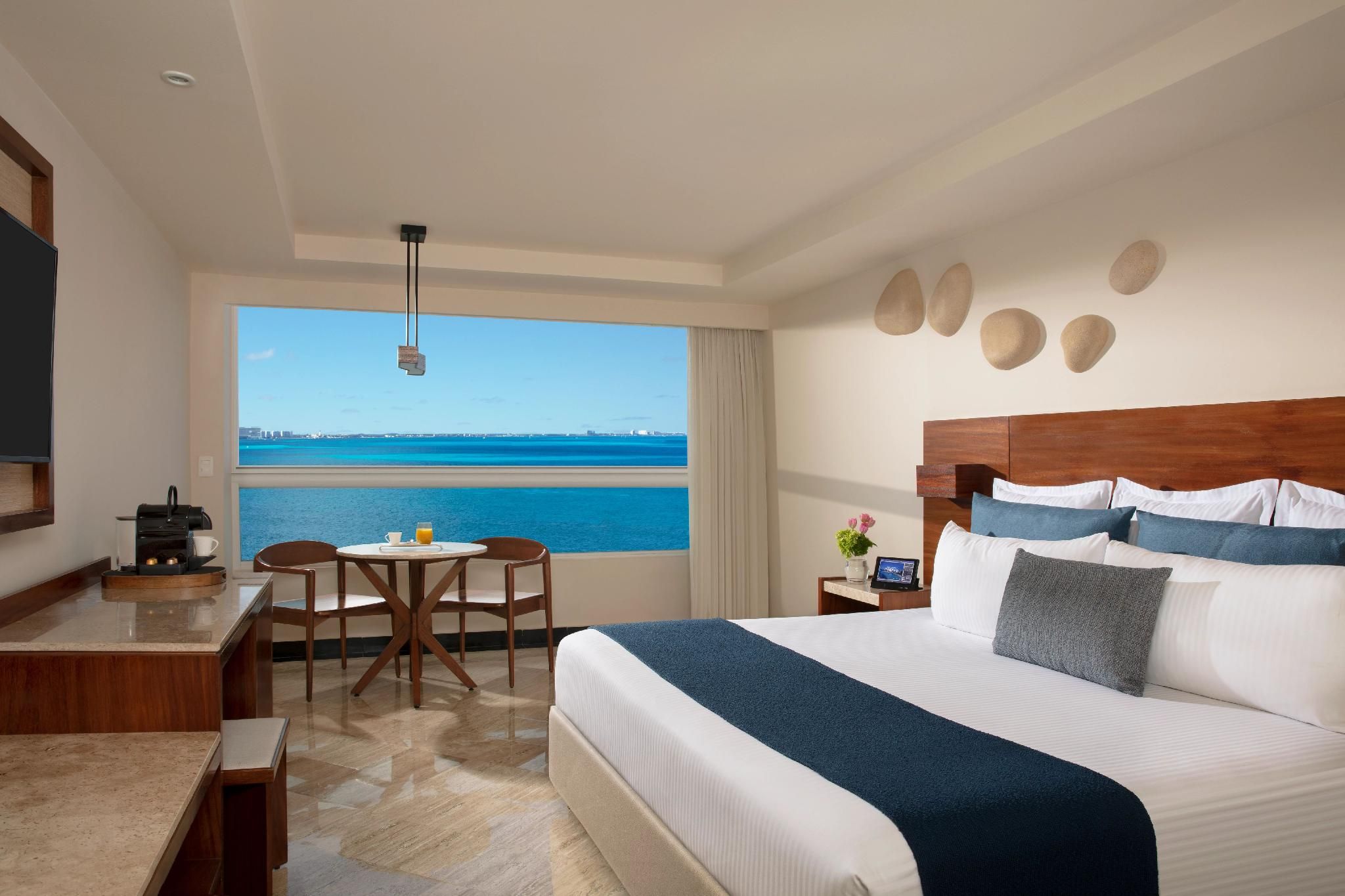 Preferred Club Premium King Ocean Front