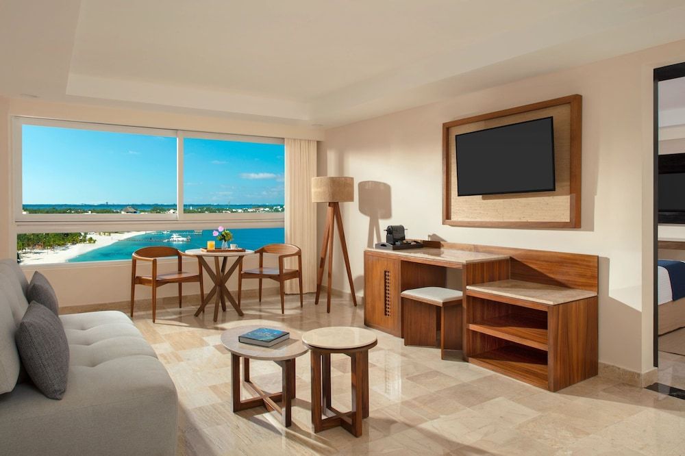 Dreams Sands Cancun Resort & Spa - All Inclusive Preferred Club Master Suite 5