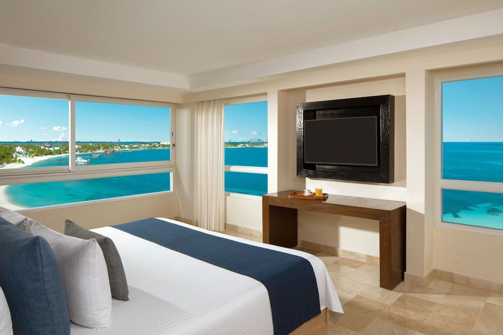 Dreams Sands Cancun Resort & Spa - All Inclusive Preferred Club Master Suite
