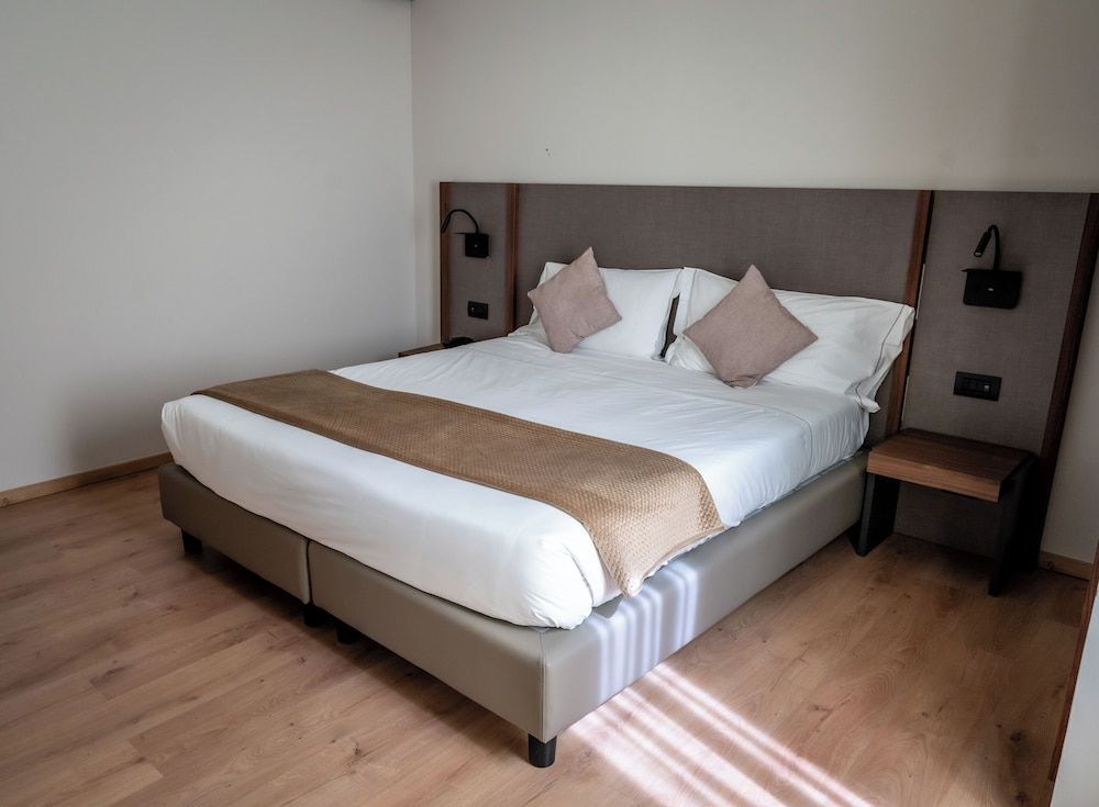 Porta al Prato Classic Studio, 1 Double or 2 Twin Beds (2 people) 4