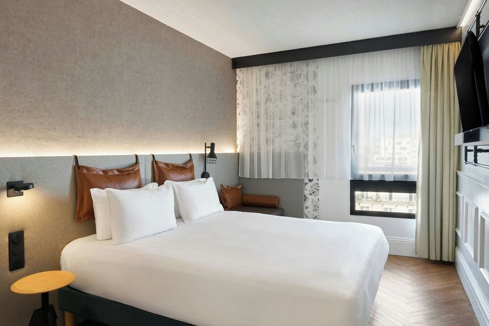 Moxy Paris La Villette Moxy Queen Room 3