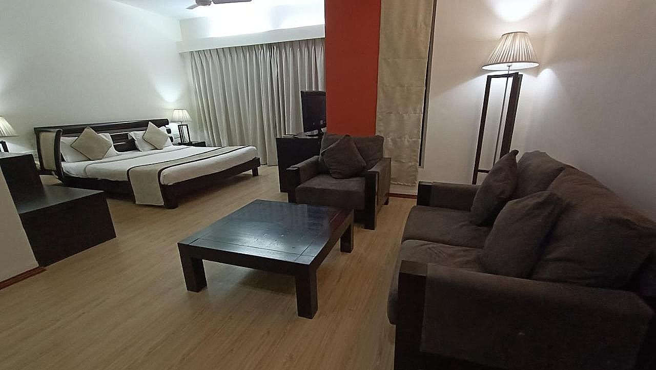 Inventree Hotel Pune Suite Room 11