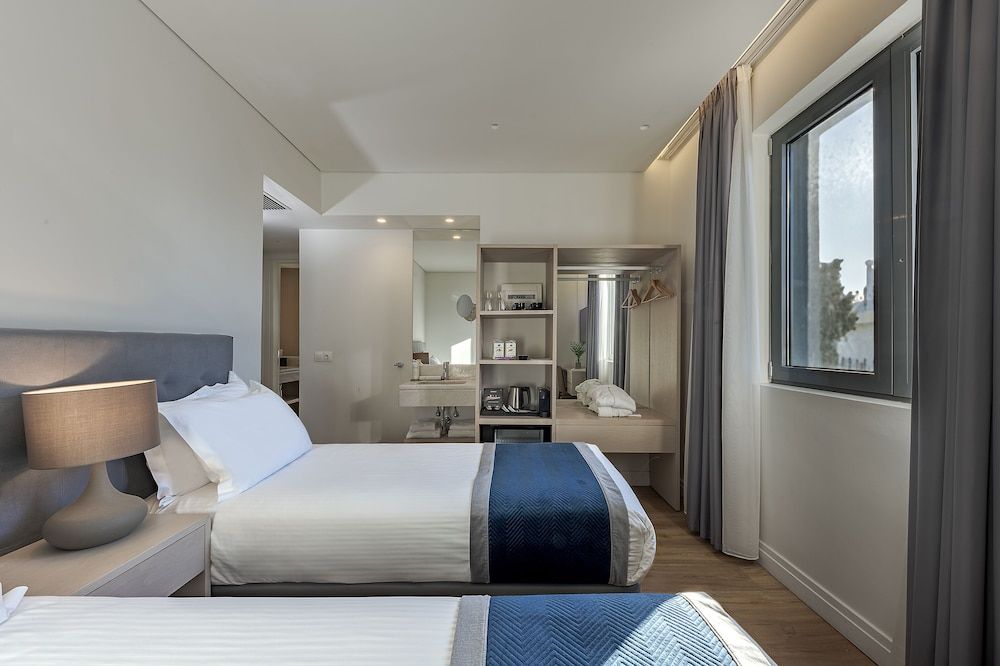 Glyfada Riviera Hotel Family Room 2