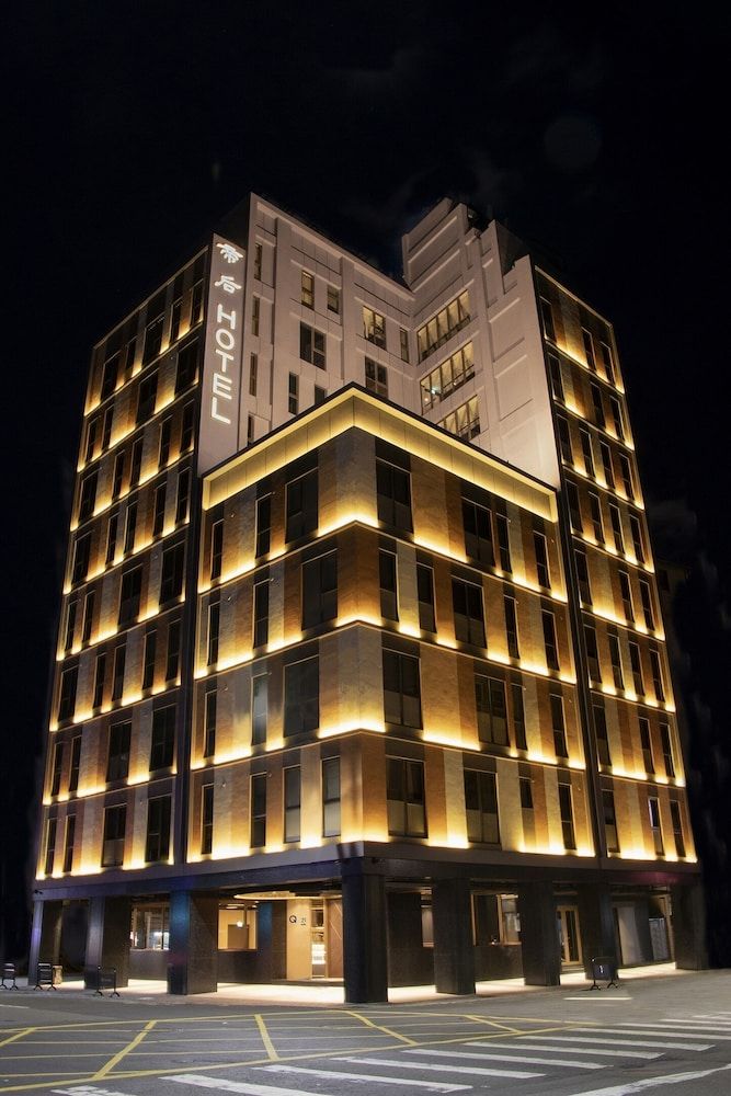 Q21 Hotel