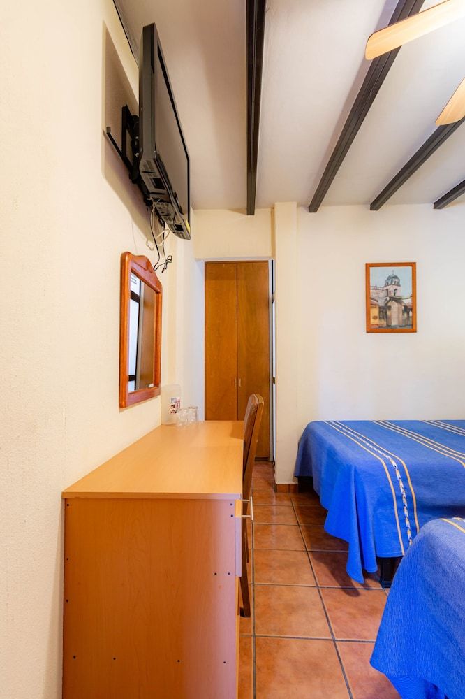 Hotel El Carmen - Morelia Basic Double Room 11