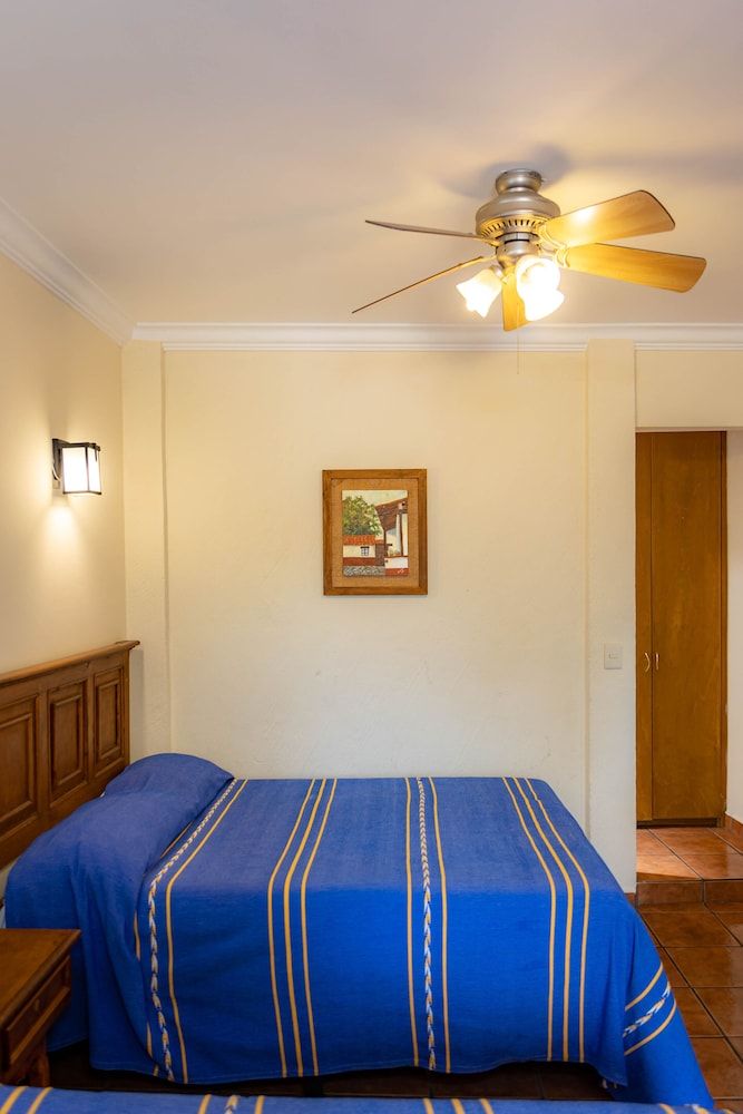 Hotel El Carmen - Morelia Basic Double Room 4