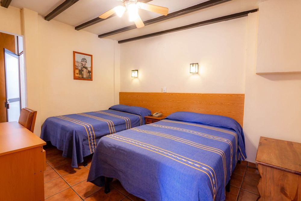 Hotel El Carmen - Morelia Basic Double Room 2