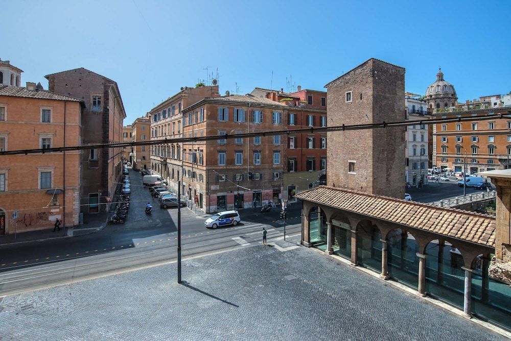 undefined Pantheon Caesar Relais 7