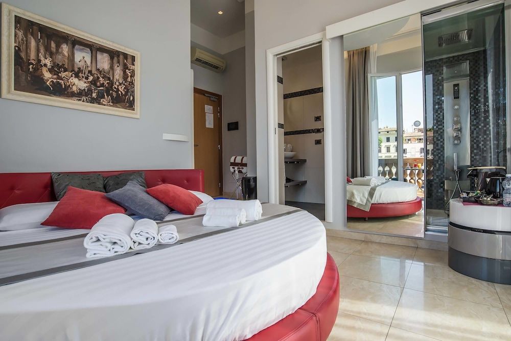 undefined Pantheon Caesar Relais