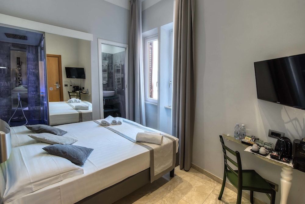 undefined Pantheon Caesar Relais 5