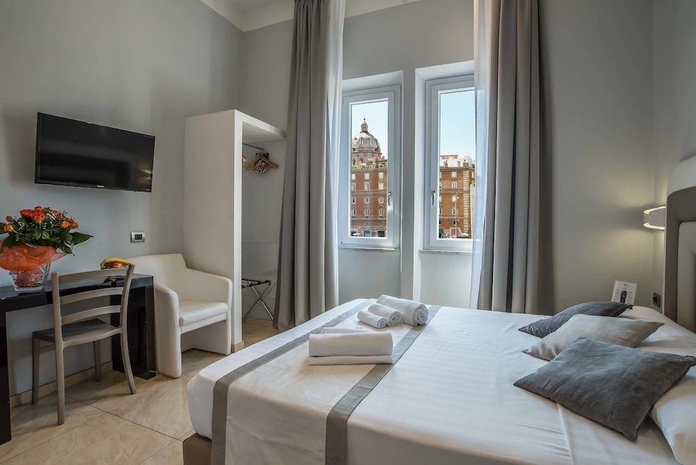 Pantheon Caesar Relais Superior Double Room, City View 2
