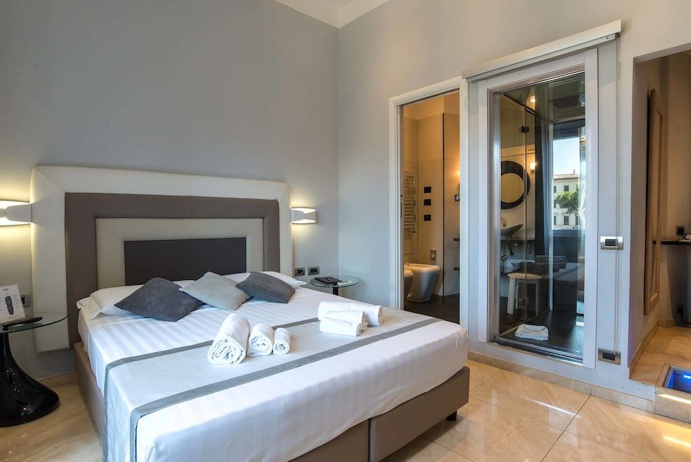 Pantheon Caesar Relais Superior Double Room, City View