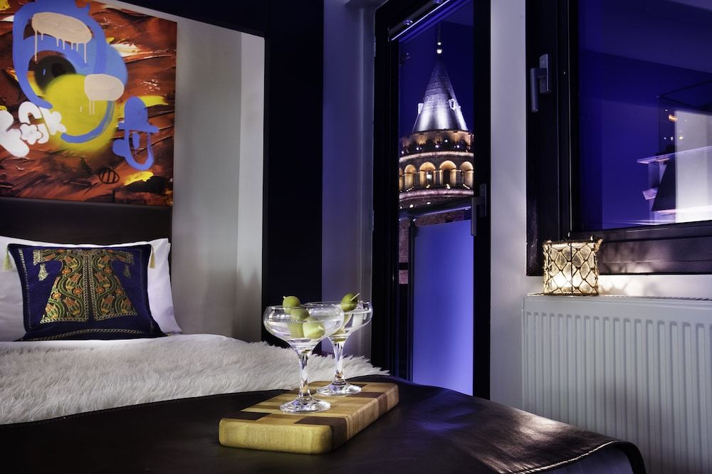 undefined Duo Galata