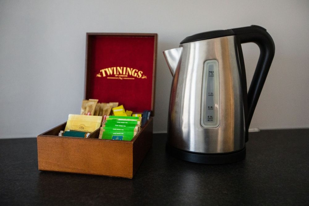 CitiClub Hotel Melbourne Deluxe Twin Room 11