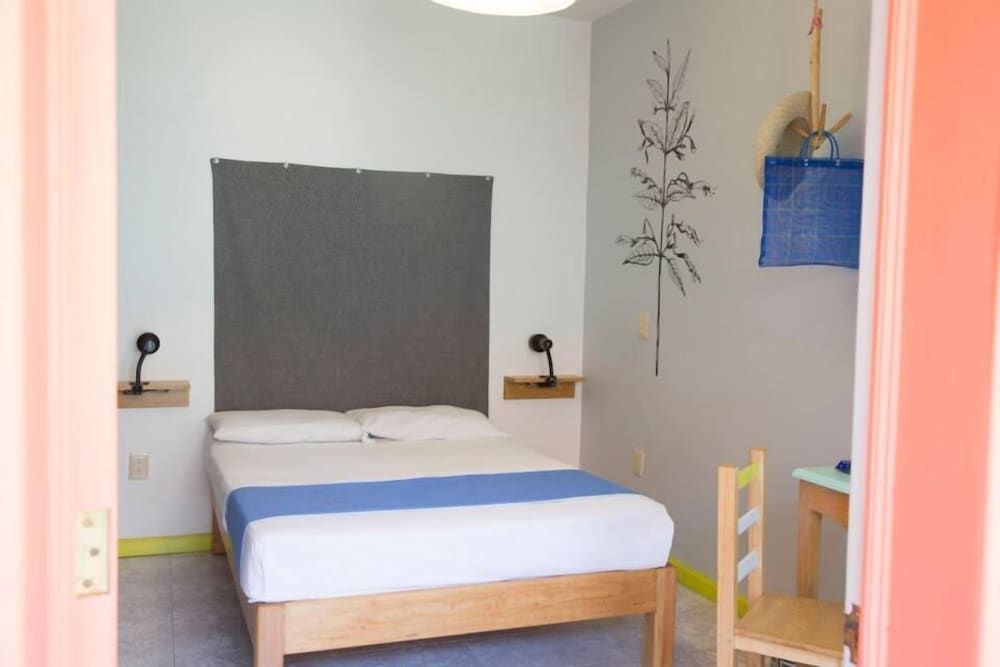 Single Room, 1 Double Bed