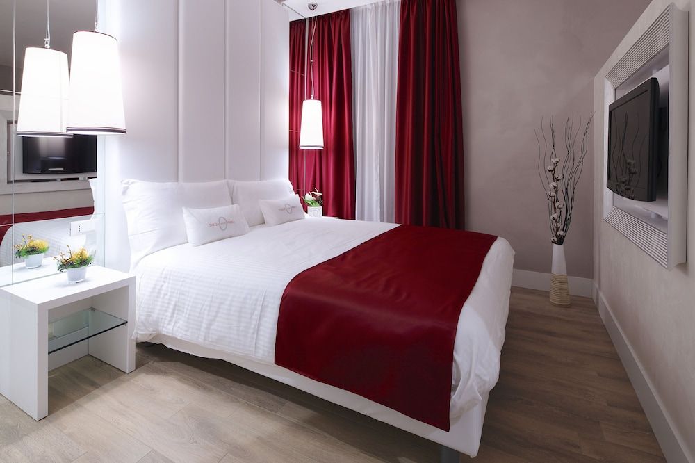 undefined Tullia e Prisca Relais