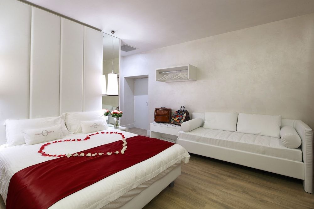 Tullia e Prisca Relais Deluxe Double Room 3