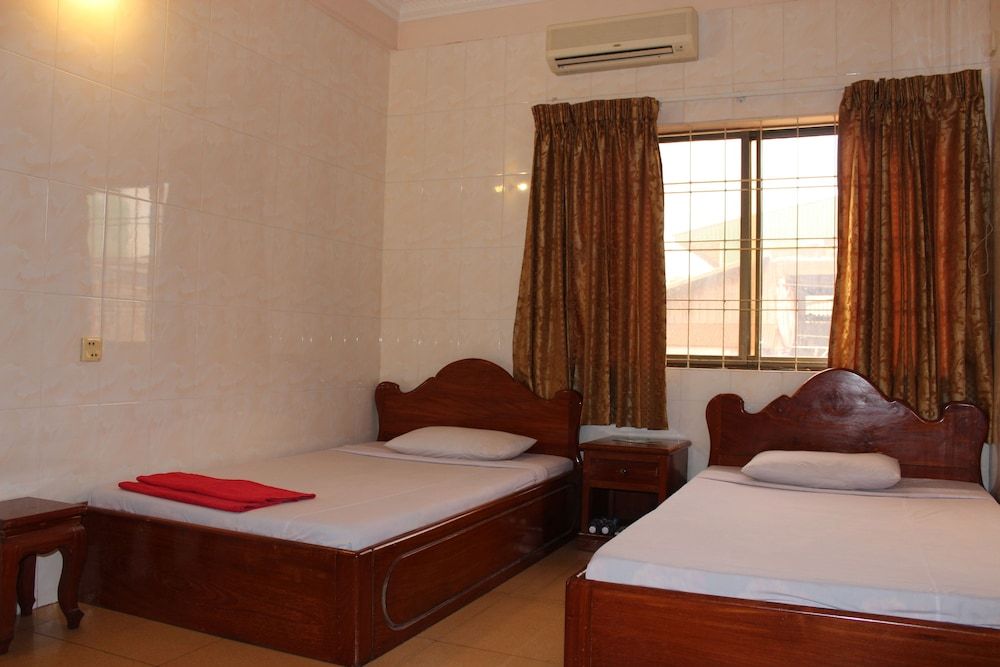 undefined Lucky 2 Guesthouse 2