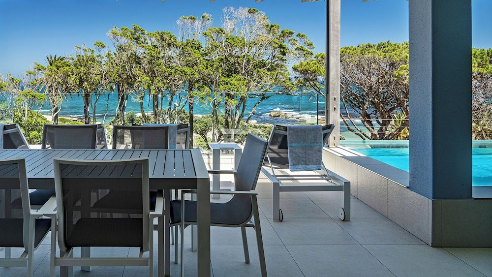 Sapphire Tide Penthouse Luxury Penthouse, 4 Bedrooms, Ocean View, Beachfront 3