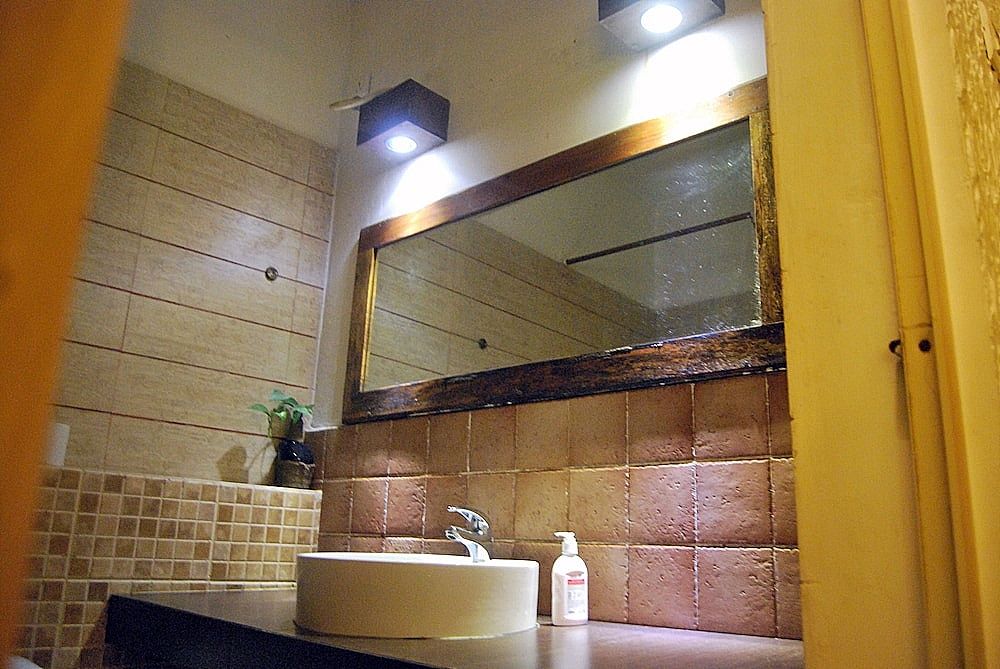 Green Spaces Munnar Deluxe Room 5