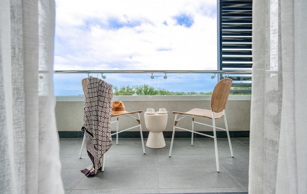 Oaks Vue Suites Geelong Deluxe Apartment, 2 Bedrooms, Bay View 10