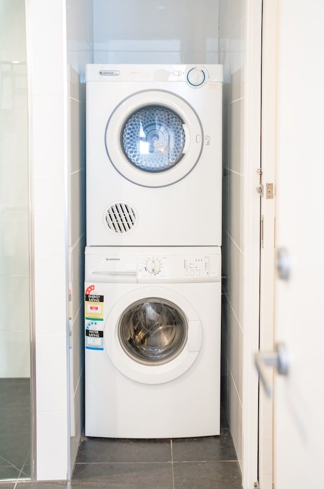 Oaks Vue Suites Geelong Deluxe Apartment, 2 Bedrooms, Bay View 15