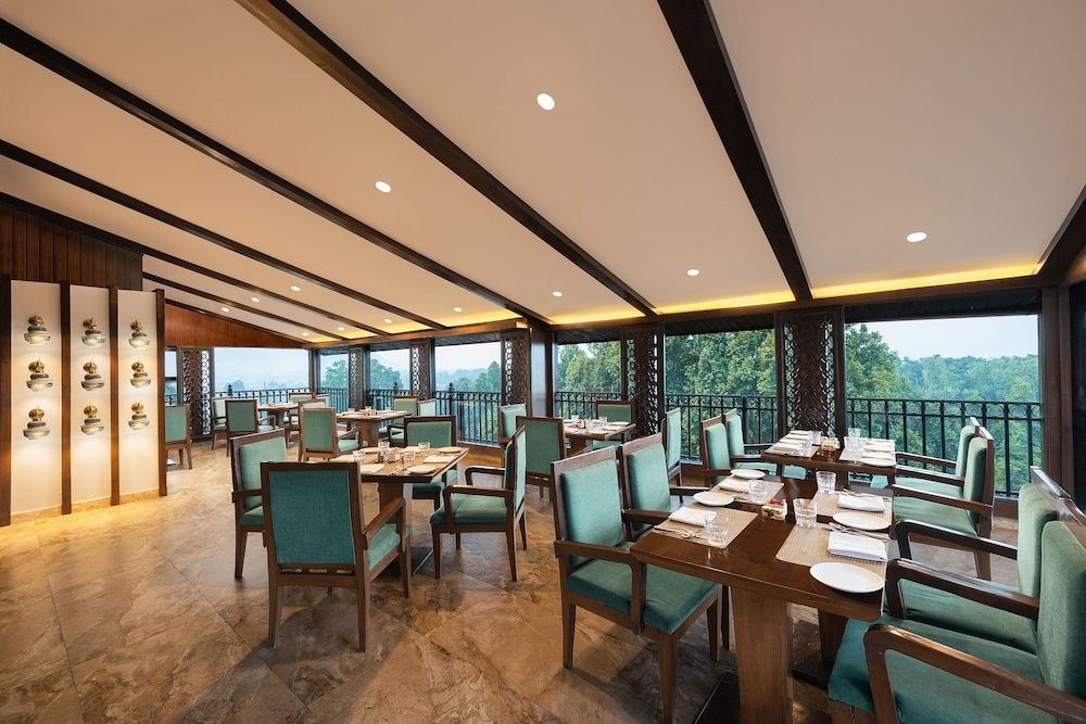 Food & Dining