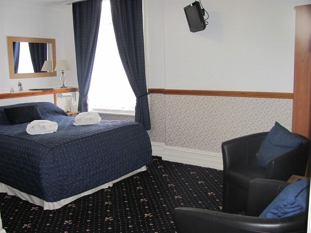 Branston Lodge Double Room, Ensuite 2