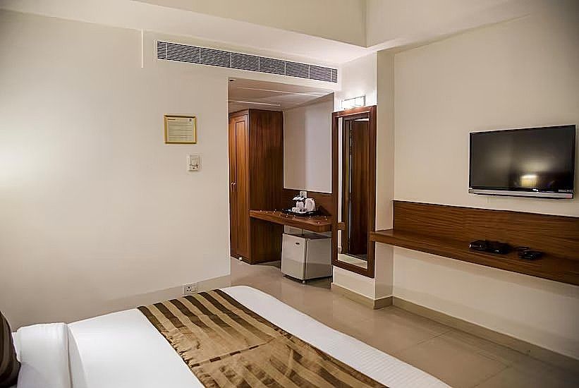 Comfort Inn Deluxe Double or Twin Room 9