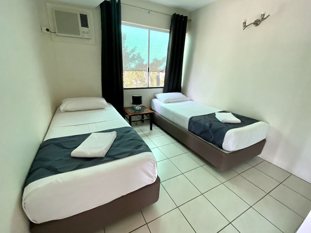 Reef Gateway Apartments Deluxe Apartment 2