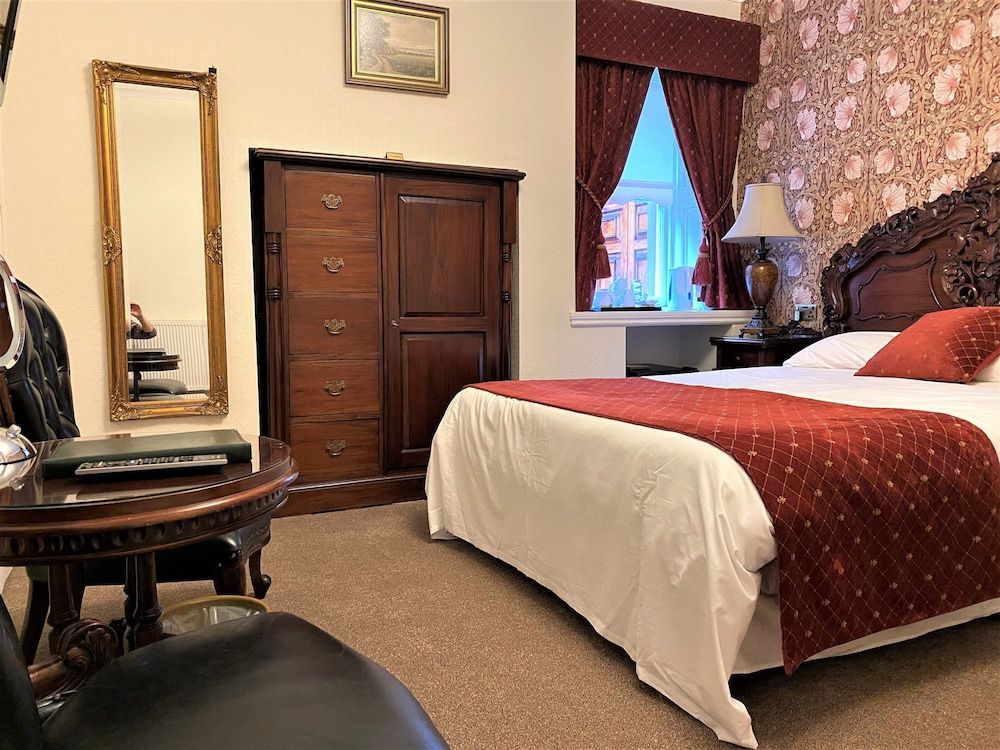 Superior Triple Room, Ensuite, City View (Triple/Double)