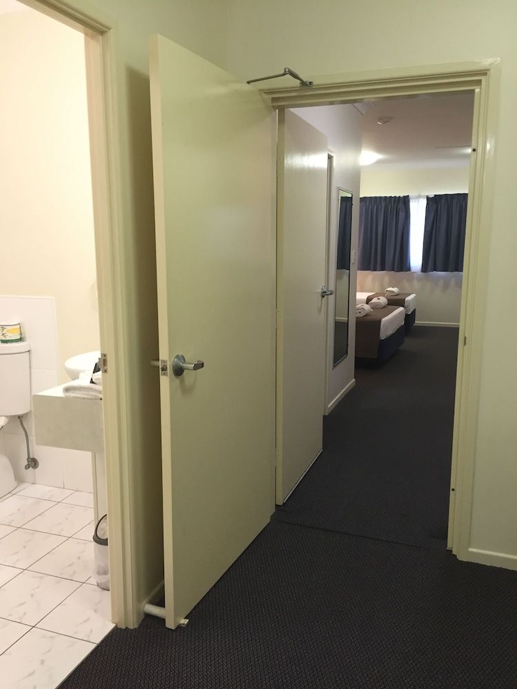 Family Room, 2 Bedrooms (WENDMIN2)