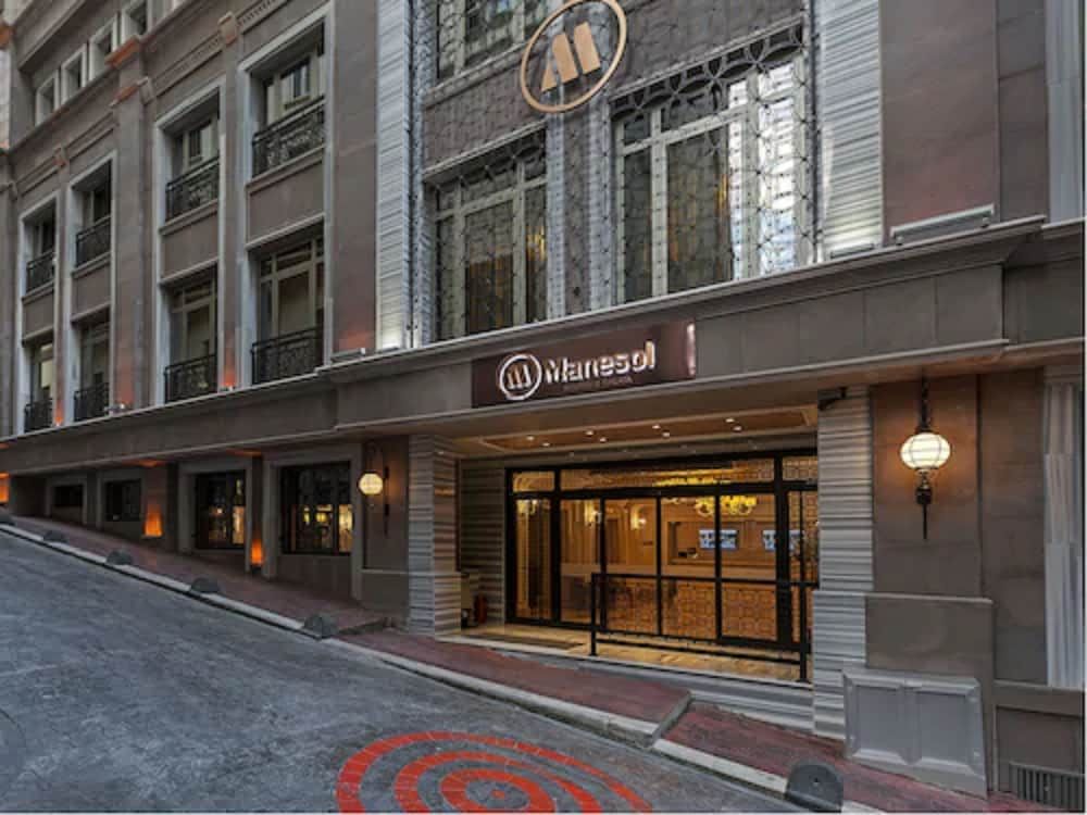 undefined Manesol Boutique Galata 7