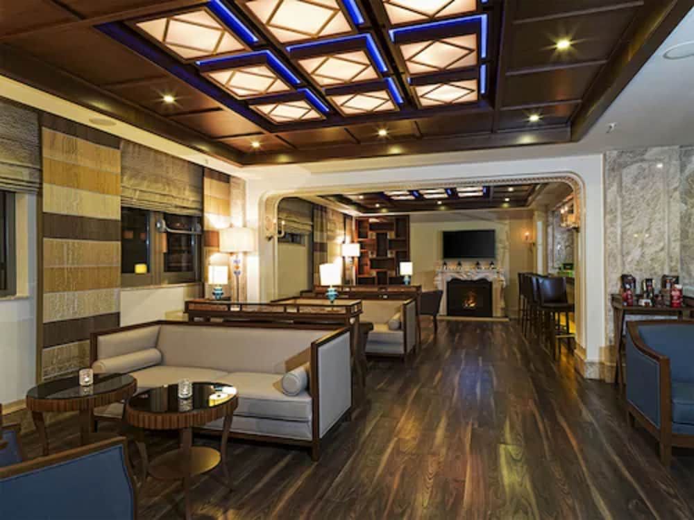 undefined Manesol Boutique Galata 8