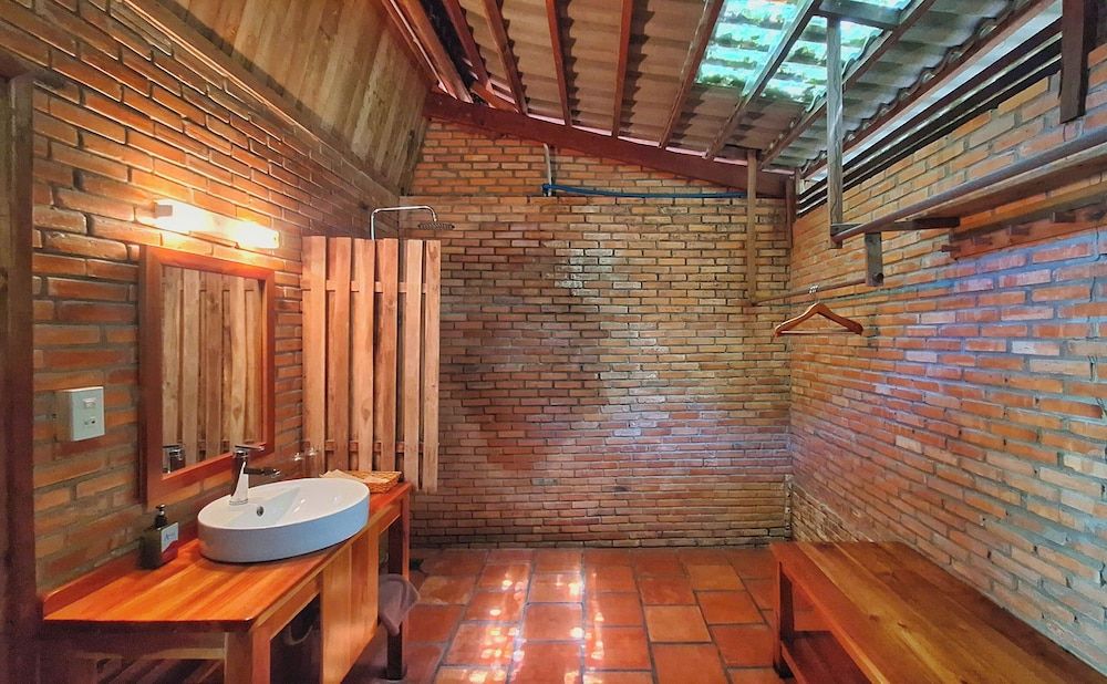 Ancarine Beach Resort Bungalow, Partial Sea View 5