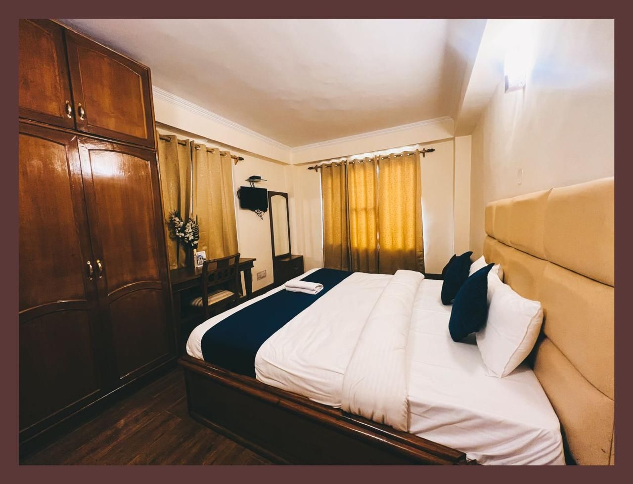 Hotel Deepwoods Deluxe without Balcony 3