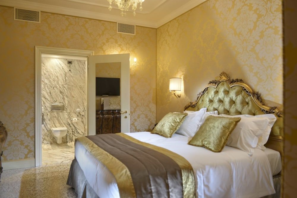 Hotel Ai Cavalieri di Venezia Comfort Double or Twin Room, Ground Floor