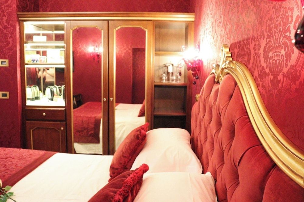 Hotel Ai Cavalieri di Venezia Classic Double or Twin Room 14