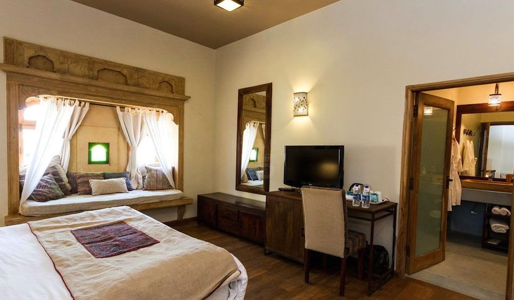 1st Gate Home - Fusion Deluxe Double Room 5