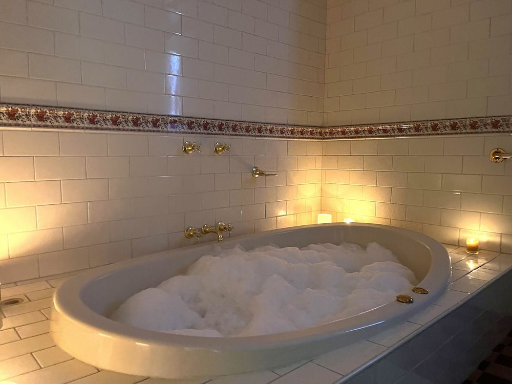 Private Spa Tub
