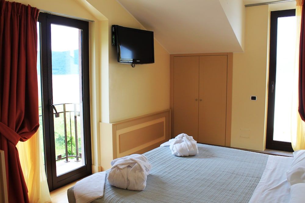 Junior Studio Suite