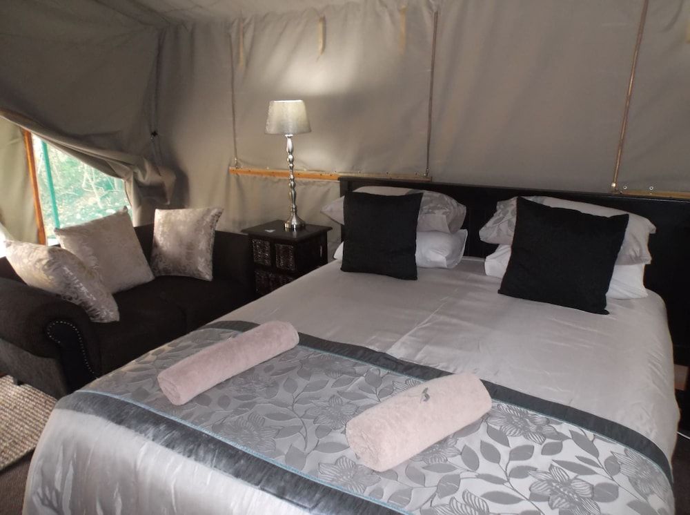 Old Mill Lodge, Working Ostrich Farm & Restaurant, Oudtshoorn Luxury Tent, Mountain View