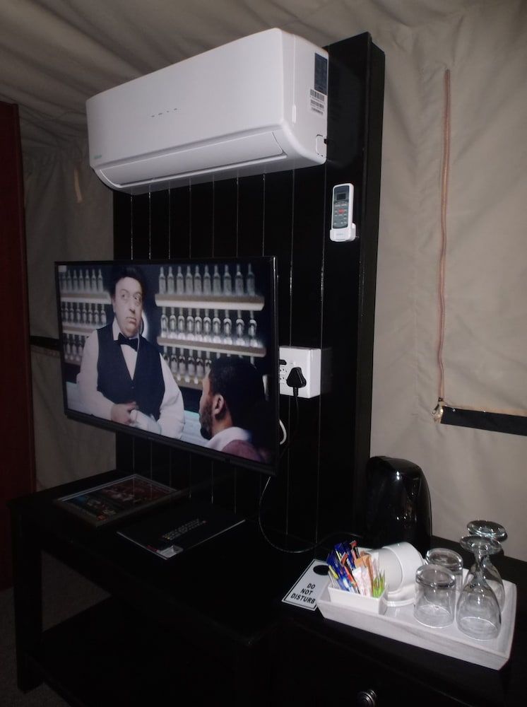 Old Mill Lodge, Working Ostrich Farm & Restaurant, Oudtshoorn Luxury Tent, Mountain View 6