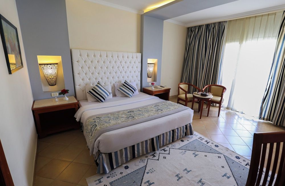 Amwaj Oyoun Resort & Casino