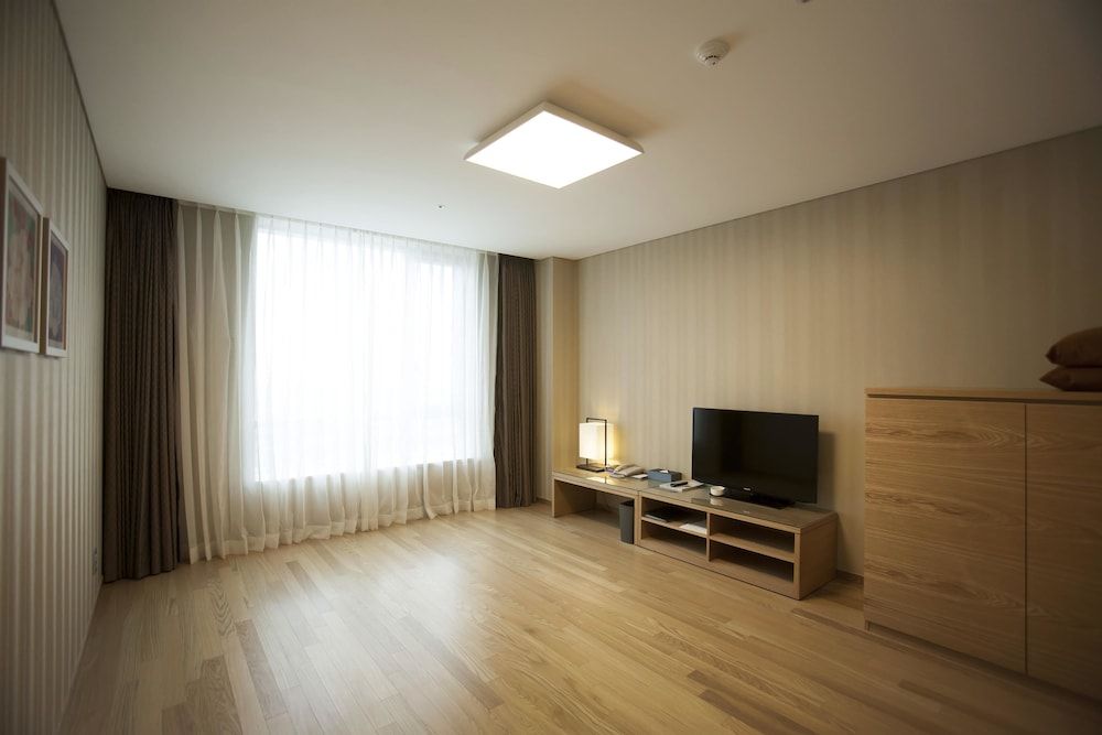 Best Western Gunsan Hotel Traditional Room, Multiple Beds, Non Smoking (2 Japanese futons) 3